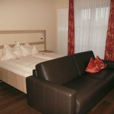 Gda Hotel Am Schlosspark باد هومبرغ فور دير هوه المظهر الخارجي الصورة