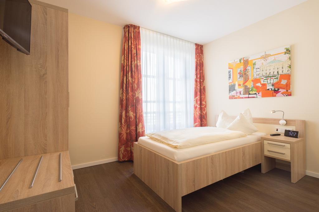 Gda Hotel Am Schlosspark باد هومبرغ فور دير هوه الغرفة الصورة