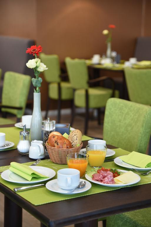 Gda Hotel Am Schlosspark باد هومبرغ فور دير هوه المظهر الخارجي الصورة