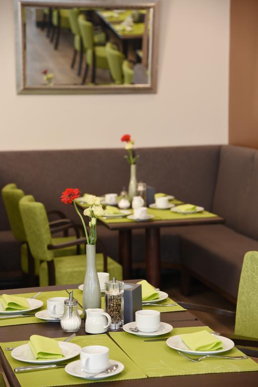 Gda Hotel Am Schlosspark باد هومبرغ فور دير هوه المظهر الخارجي الصورة